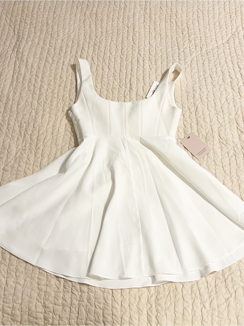 Odd Muse The Ultimate Muse White Mini Dress NWT M Bridal Bachelorette Classic - Picture 7 of 9